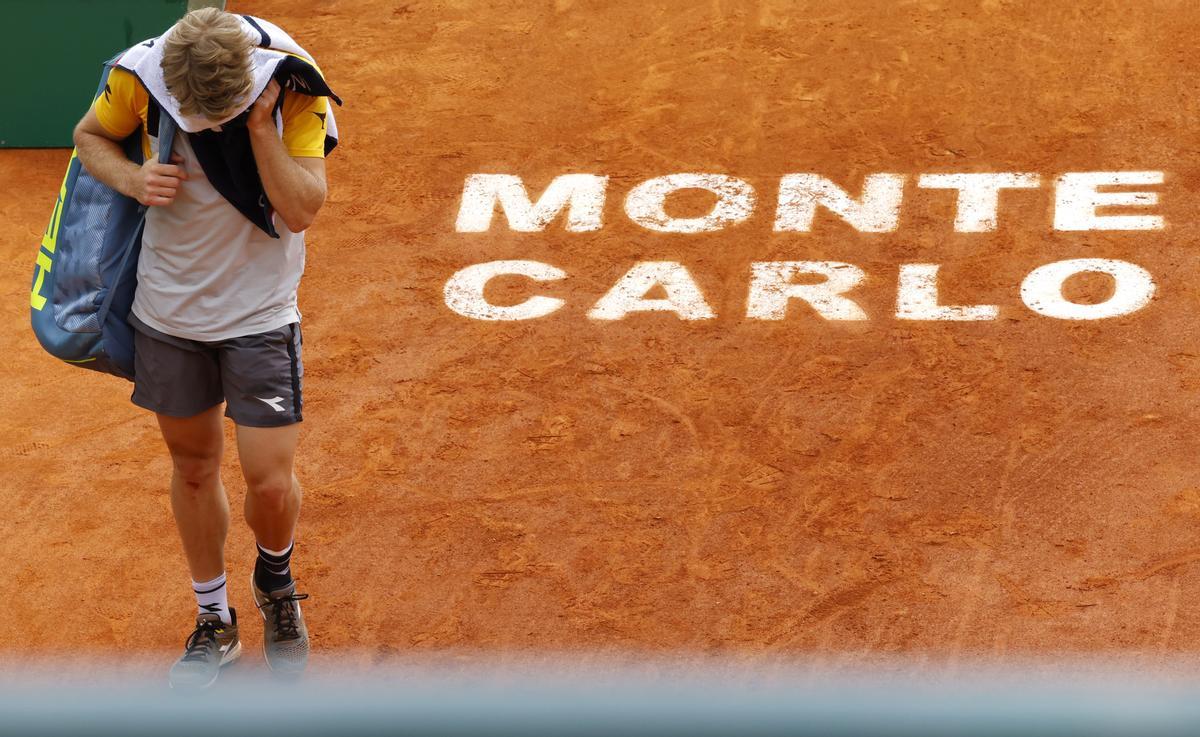 Davidovich abandona llorando la pista de Montecarlo.