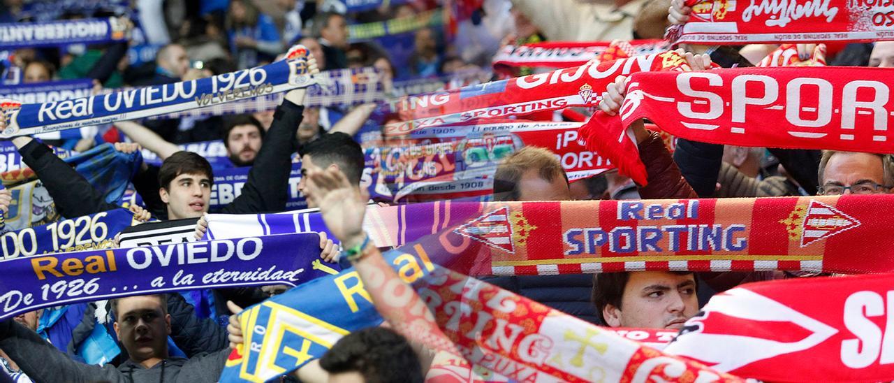 Aficionados del Sporting y el Oviedo