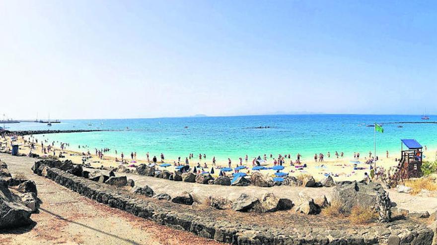 Playa Dorada lugar de la natación