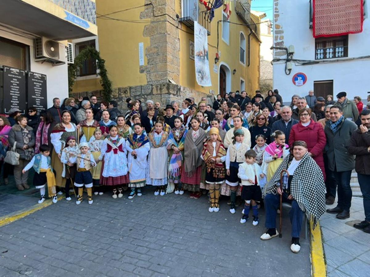 Tot el poble participa en la mostra etnològica de Suera.