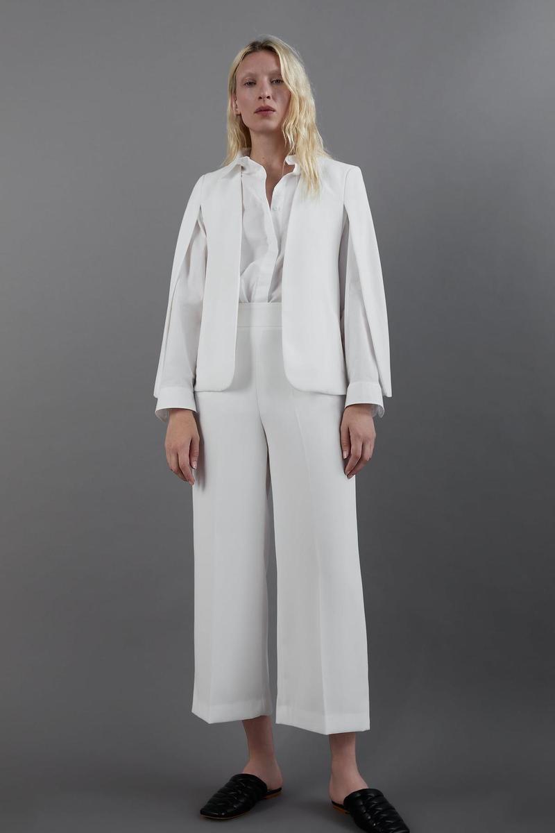 traje blanco Zara