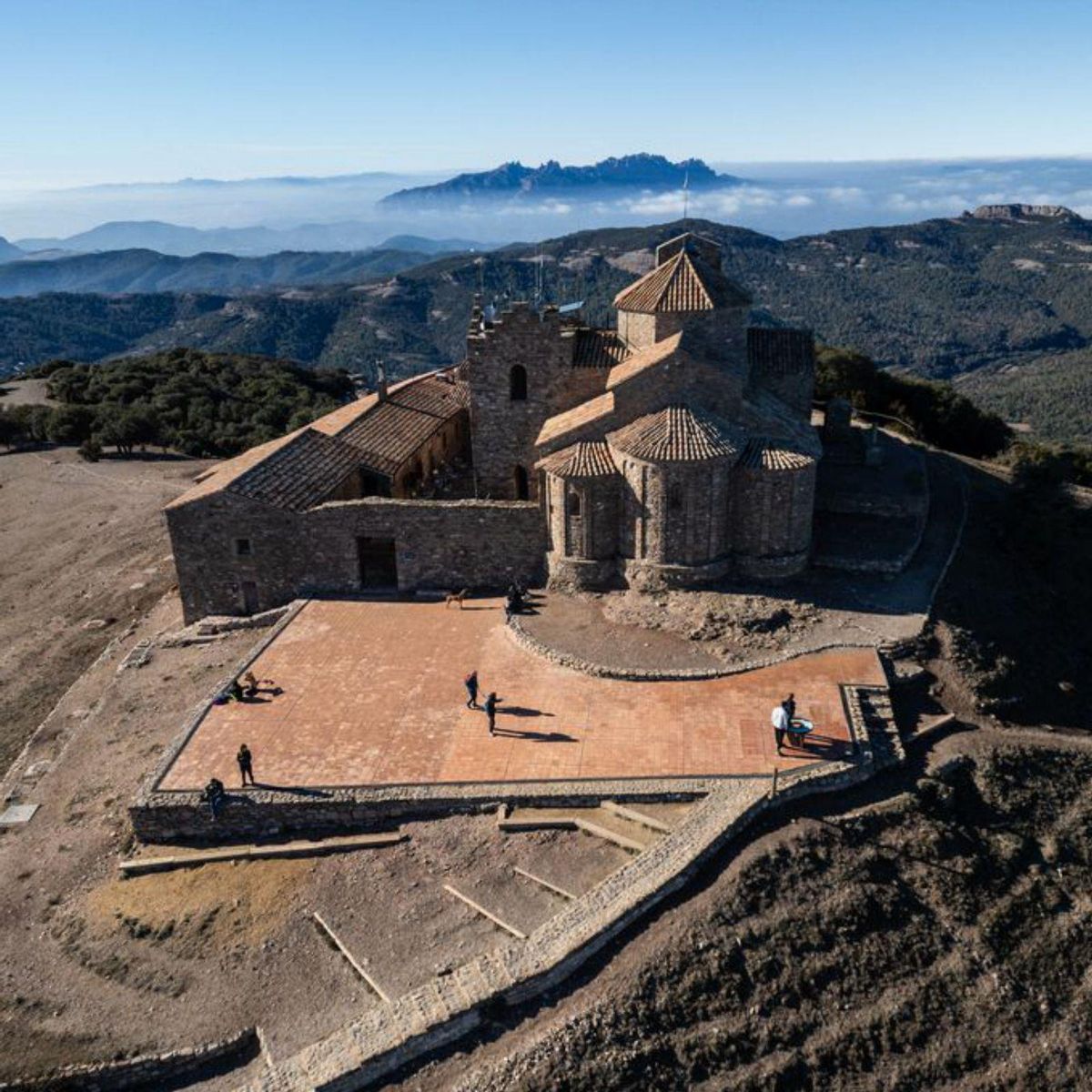 La Mola aposta per un model cultural i sostenible al cim