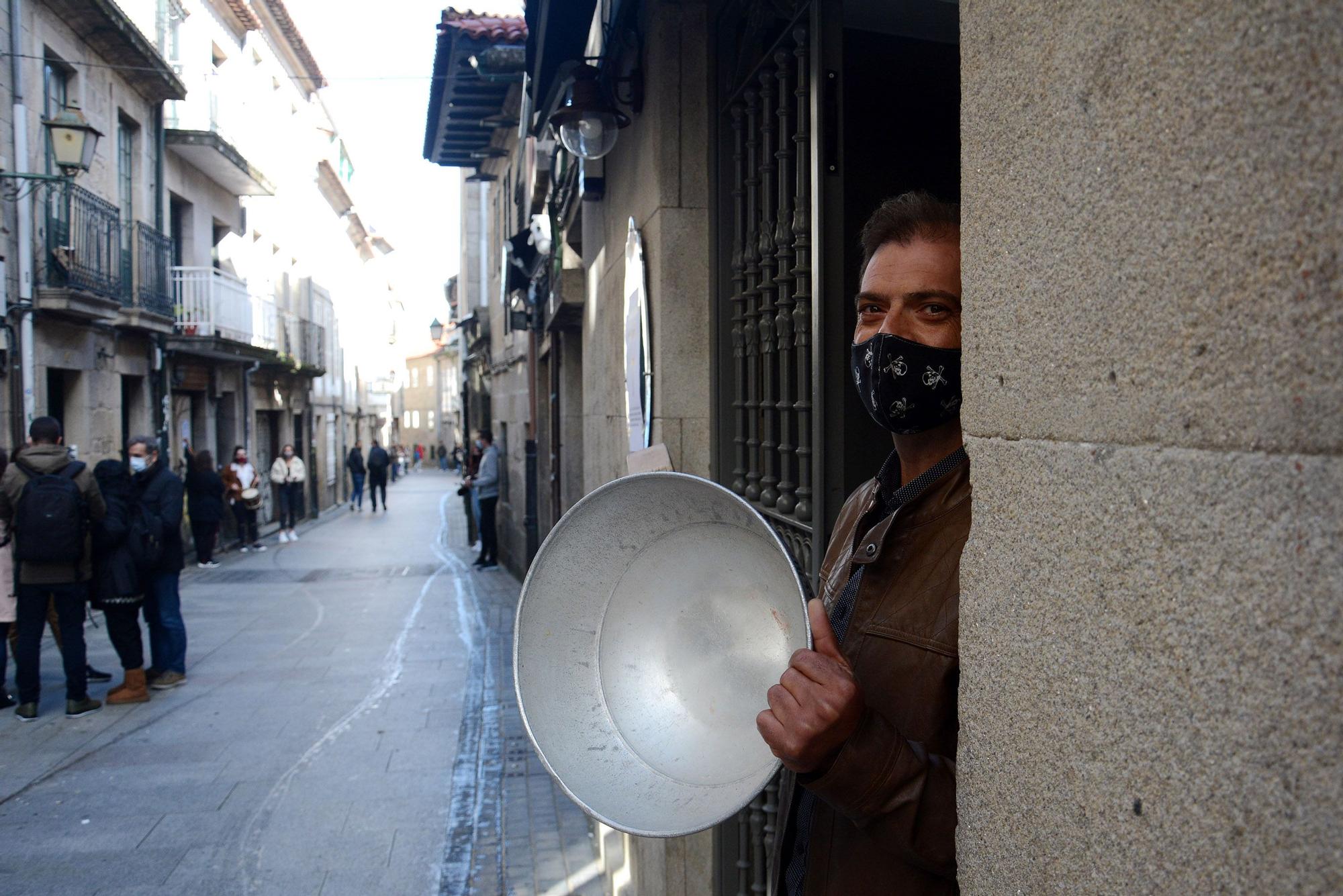 Sonora cacerolada de la hostelería contra las restricciones que ahogan al sector