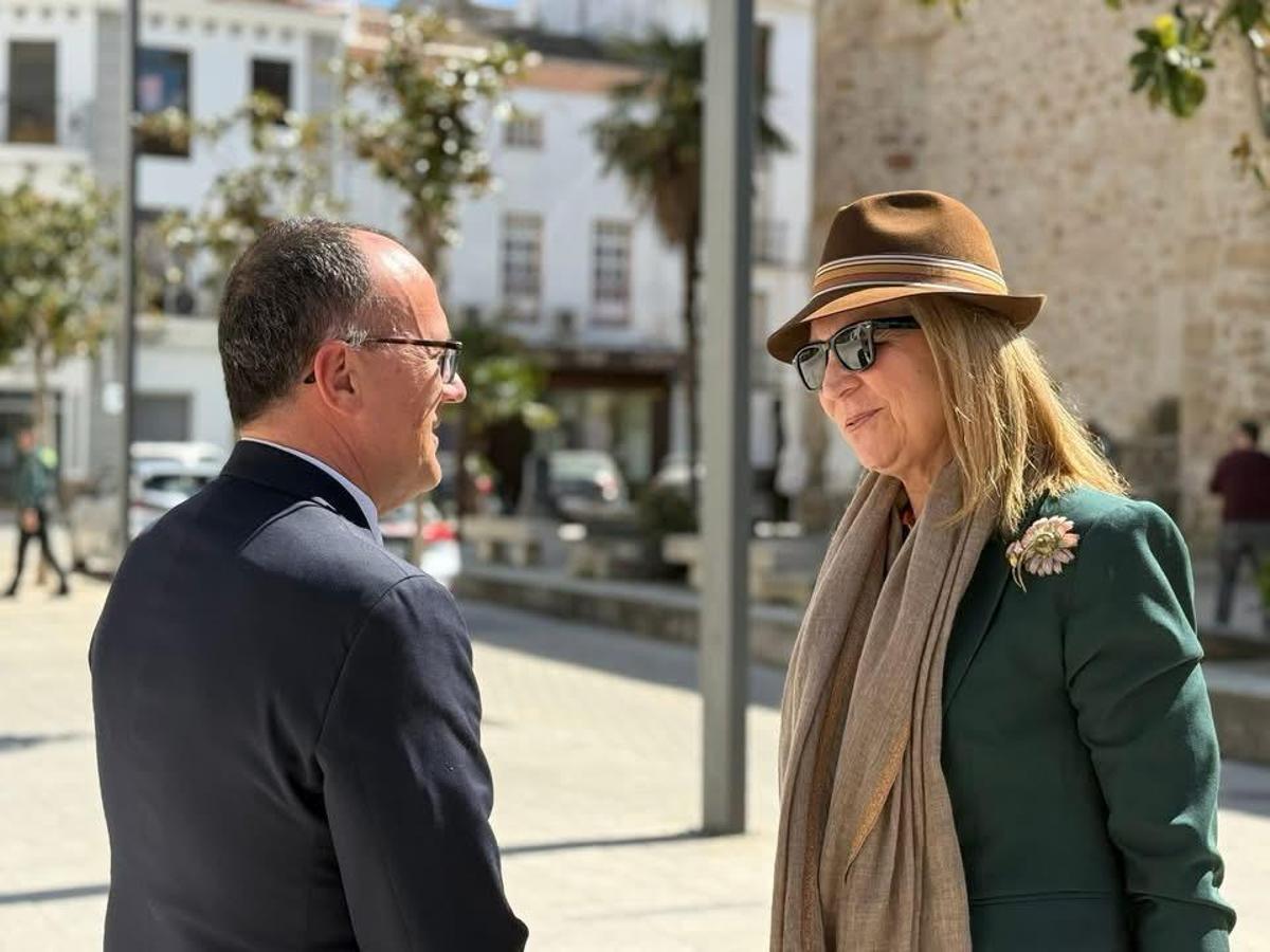 Galería | La Infanta Elena ha visita Navalmoral este Domingo de Ramos con motivo de su asistencia a la corrida de toros
