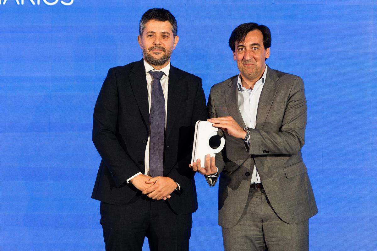 Ebro Bayi Ağı Ödülünü aldı