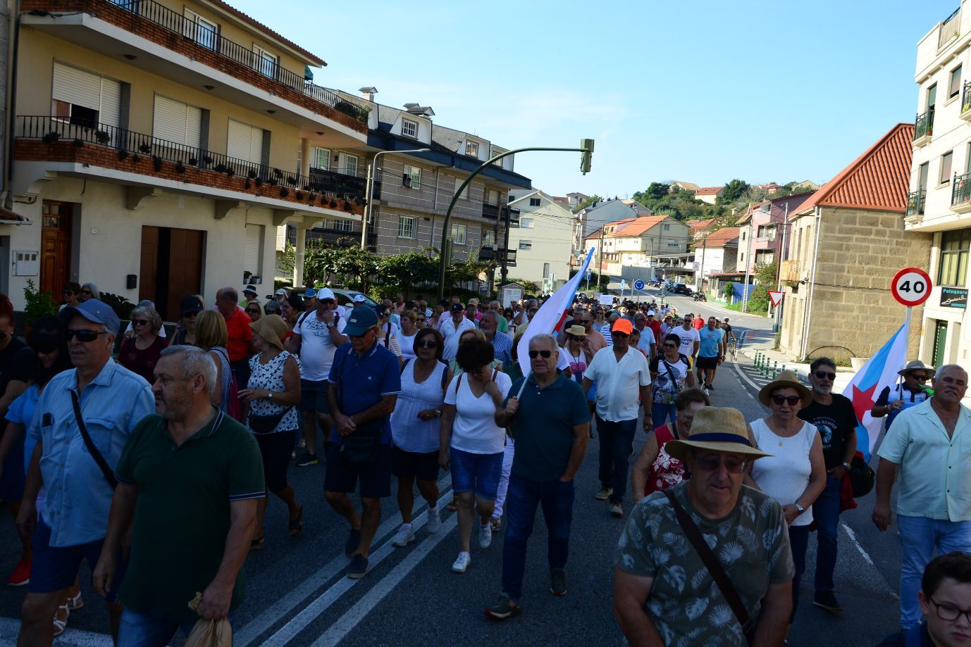 Moaña planta el grito en la calle: "Coa nosa saúde non se xoga"