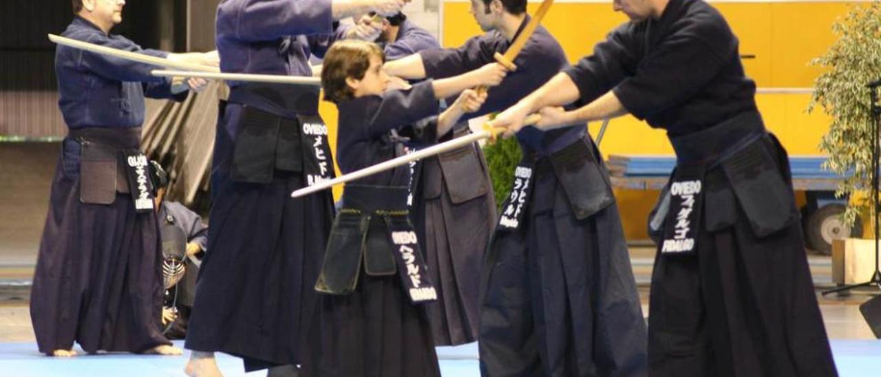 Una de las exhibiciones de kendo con el objetivo de promocionar este deporte.