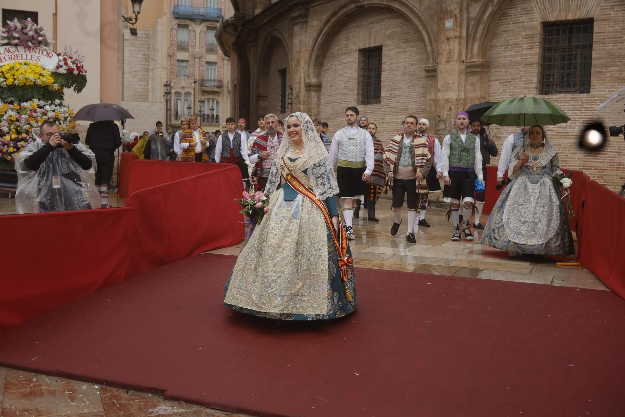 Falleras Mayores en la Ofrenda 2025. Día 18 (2/3)