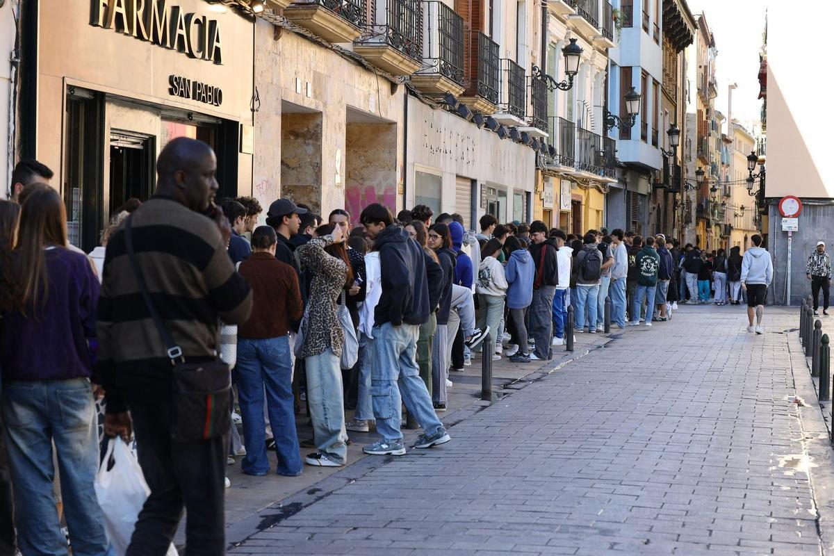 Largas filas en el Jaleo Village de septiembre de 2024.