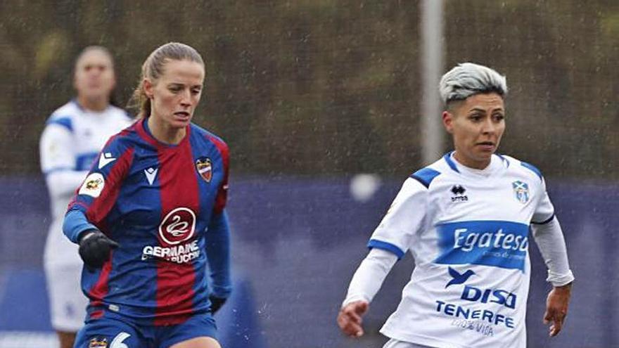 María José Pérez se enfrentó a su exequipo, el Levante UD.