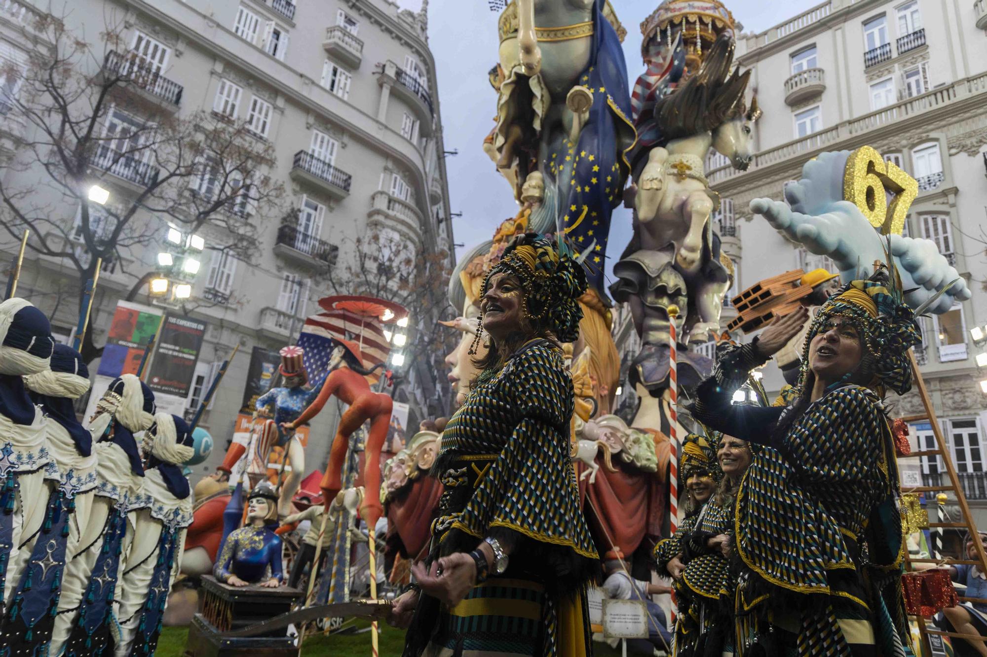 Parada mora de Almirante-Conde Altea con Marina Civera y Consuelo Llobell