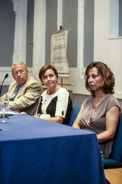 Entrega de los premios "Antiguo Alumno Distinguido" y "Campanil" 2016