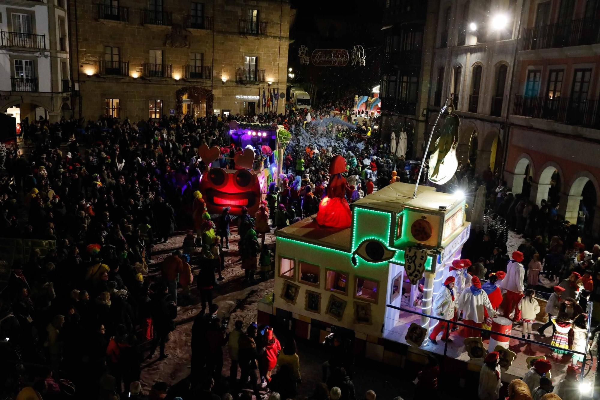 EN IMÁGENES: Así fue el multitudinario Descenso de Galiana en Avilés