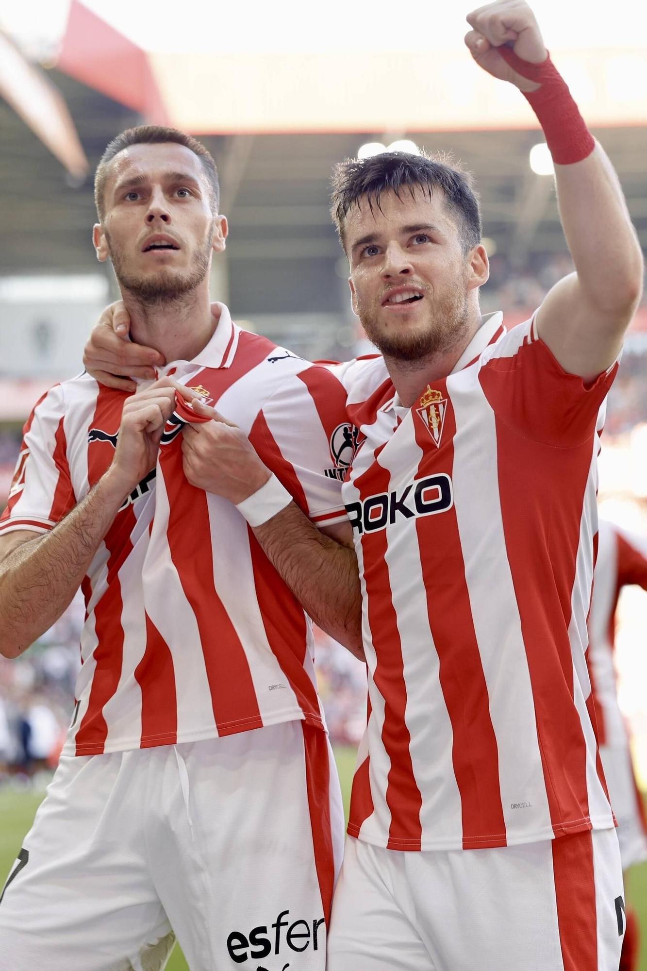 EN IMÁGENES: El partido del Sporting- Racing de Santander en El Molinón