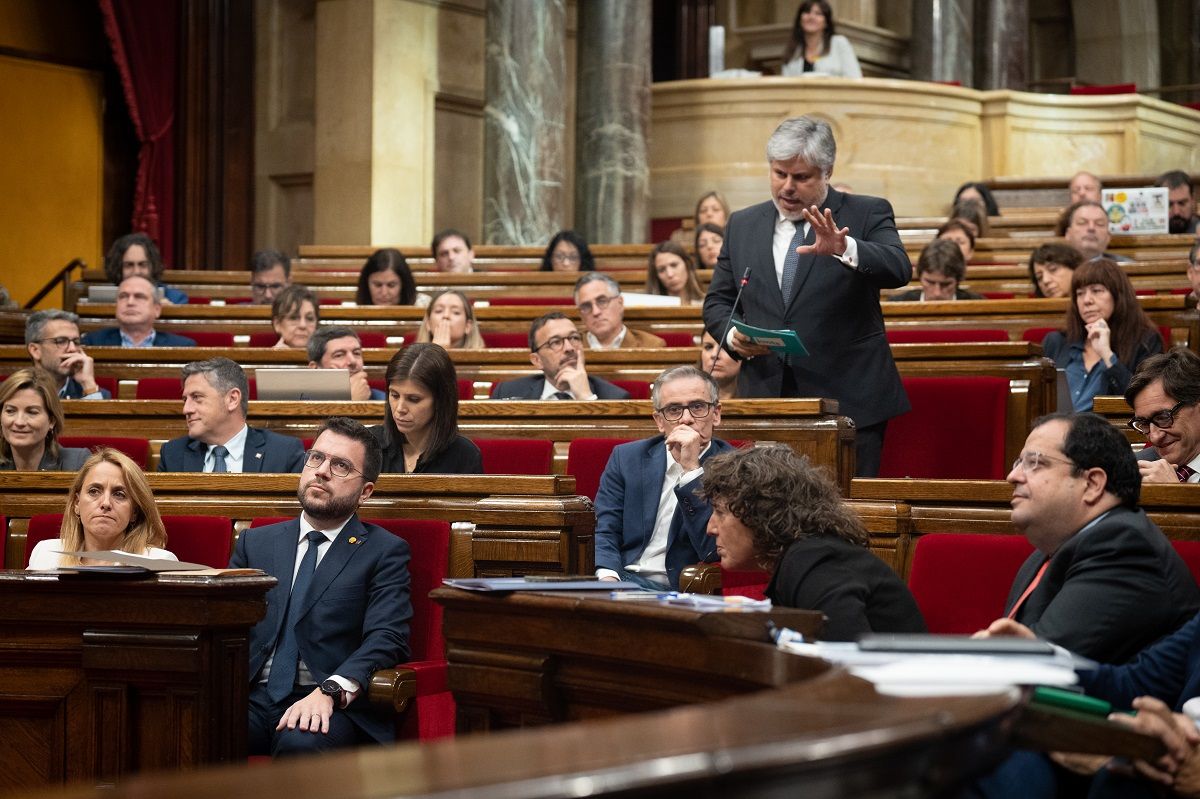 El presidente de Junts en el Parlament, Albert Batet, en una intervención en el Parlament