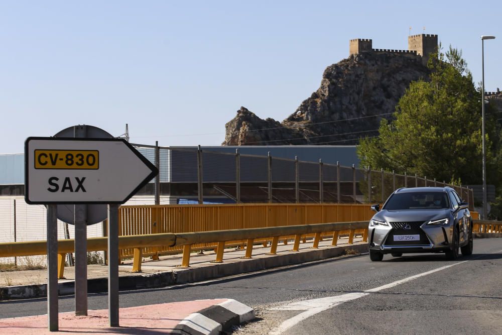 Lexus recorre la Ruta de Castillos de la provincia de Alicante