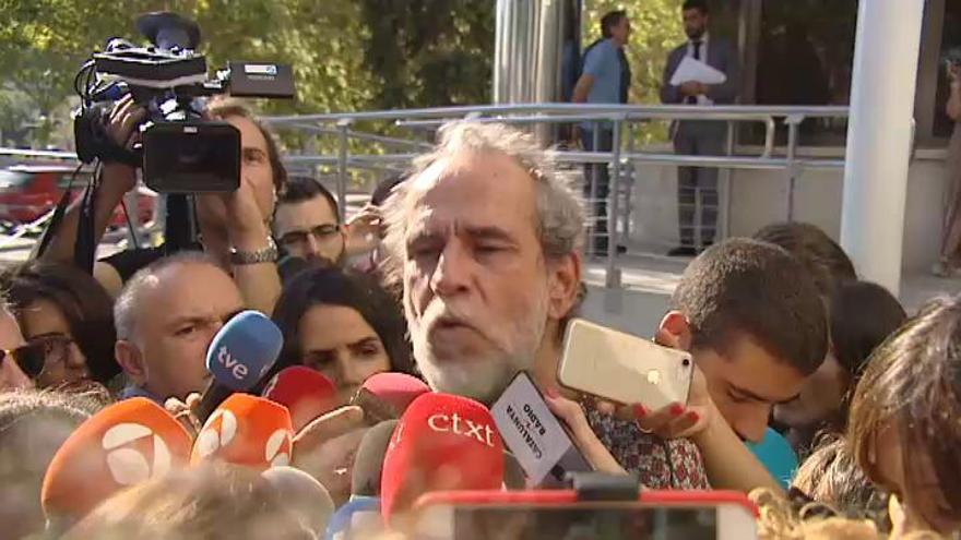 Willy Toledo sale en libertad y se reitera: &quot;Me cago en Dios&quot;