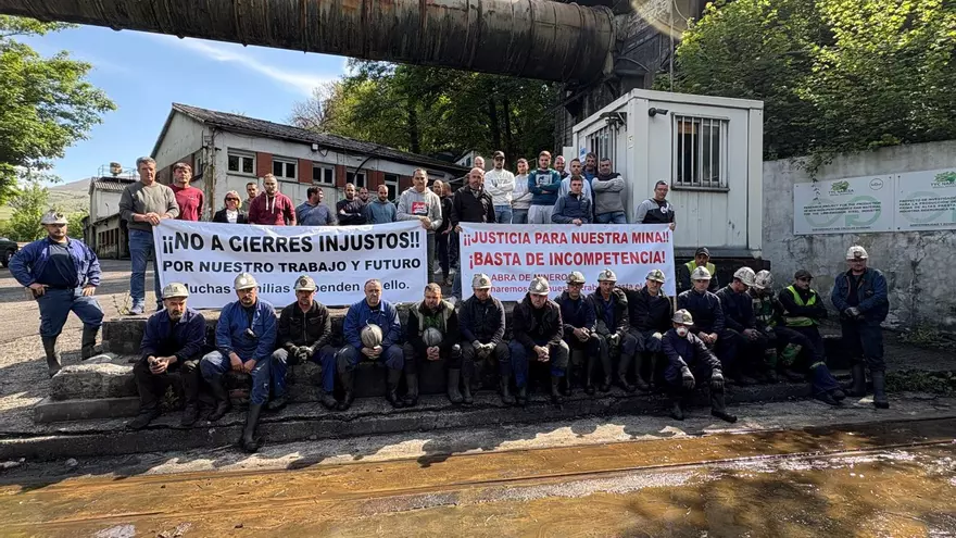 Los trabajadores de la mina de Cangas del Narcea llevarán su protesta a Oviedo: “Tenemos la moral por los suelos”