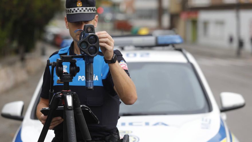 Investigan a un avilesino de 36 años por conducir sin carné y dar positivo en cannabis y cocaína