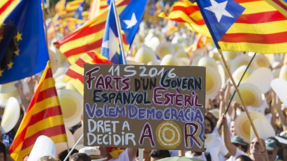 Pancarta reivindicativa por la independencia de Catalunya, en la manifestación de Barcelona.