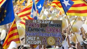 Pancarta reivindicativa por la independencia de Catalunya, en una manifestación de Barcelona.