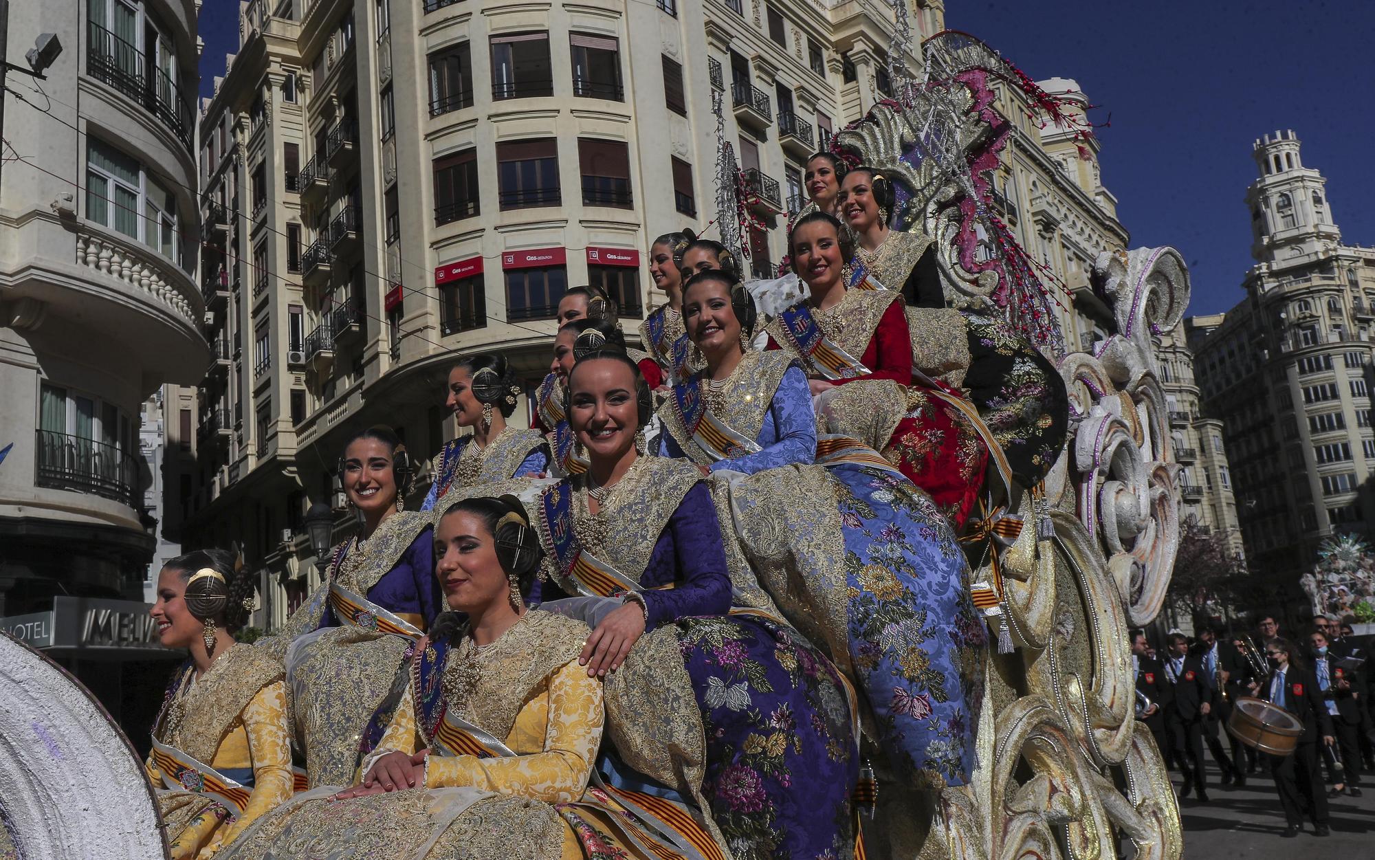 El milagro de Carmen, Nerea y las cortes de honor sin mascarilla