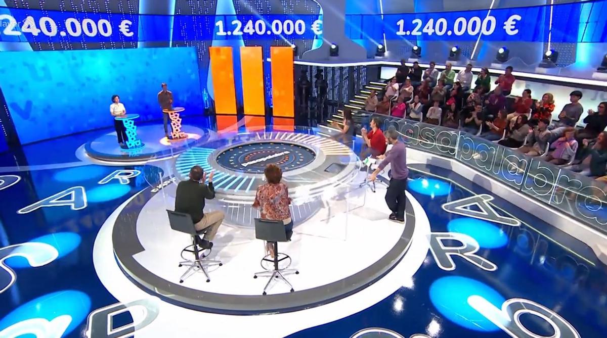 Manu y Rosa en el rosco de Pasapalabra, donde hay en juego más de 1,2 millones de euros.