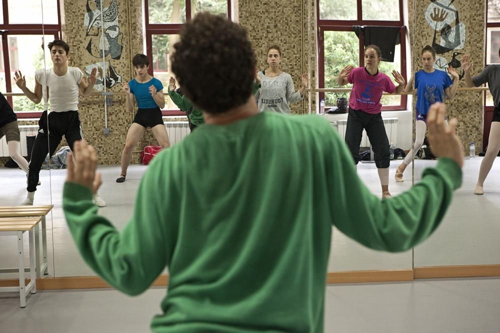 III curso de danza organizado y dirigido por el sierense Borja Villa en la Laboral