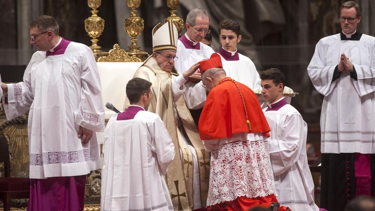 El papa Francisco crea cardenal al arzobispo de Madrid, Carlos Osoro.