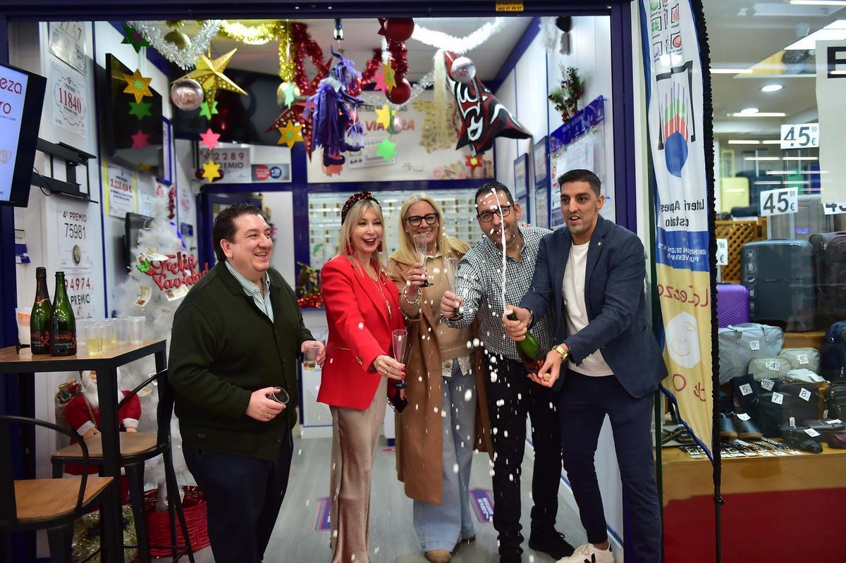 Fotogalería | Los instantes del sorteo de la Lotería de Navidad en Extremadura