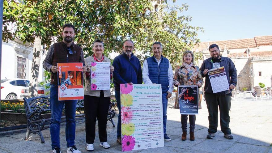 Hinojosa anuncia una primavera cultural con teatro, piano en la calle y conciertos en el museo