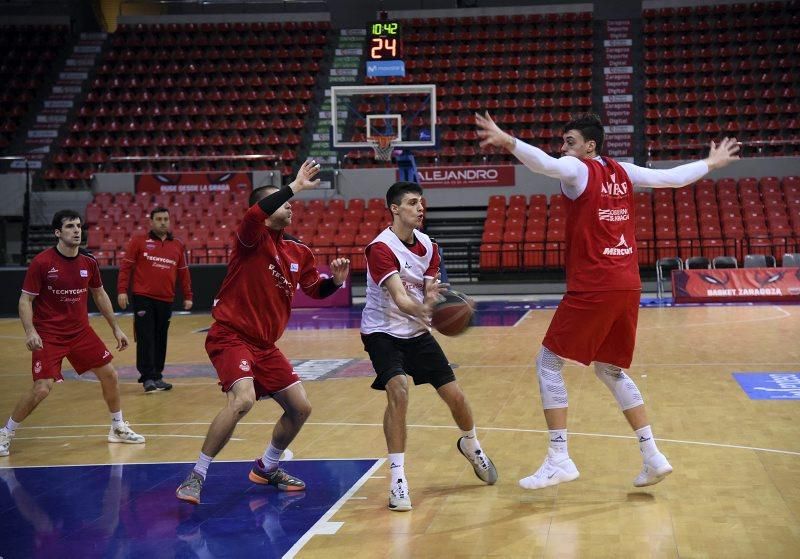 Entrenamiento a puerta abierta del Tecnyconta Zaragoza