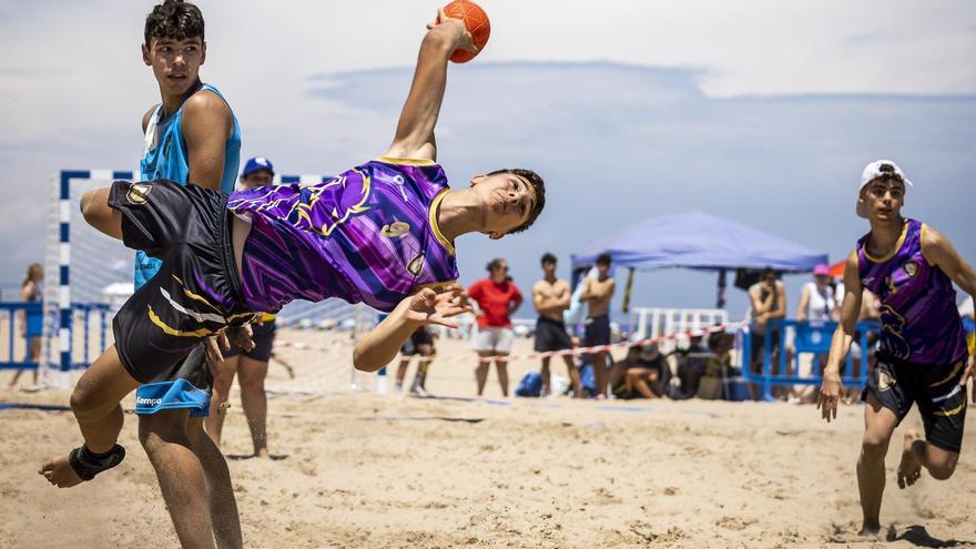 Gandia brilla en la Liga de Balonmano Playa de la Comunitat Valenciana