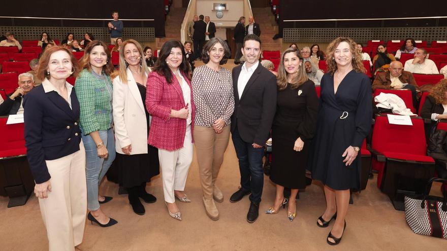 Pilar Torres, Eviden, an Atos business, Iberia, Italia y MEA; Patricia Rosselló, Roibos; Margarita Martínez, Gladtolink, Palmira Muñoz, Hill &amp; Knowlton; Marisa Goñi, directora de Diario de Mallorca; Ricardo Muntaner, gestor de Comunicación de Coca Cola; Rita Estévez, consejera independiente de Línea Directa y Morabanc, y Rosa Díaz Moles, Directora del ONTSI de Red.es.  manu mielniezuk