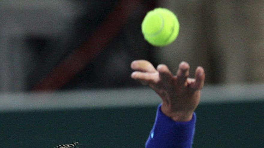 Número uno. Rafael Nadal inició el año en el Torneo de Abu Dhabi con una nueva indumentaria.