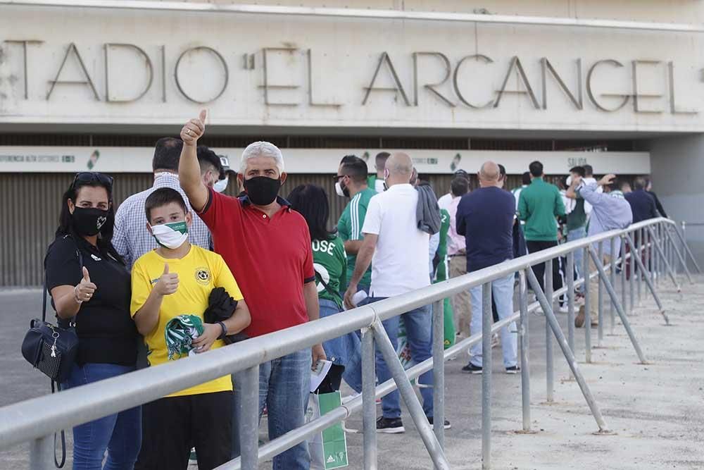 El Arcángel en su vuelta al fútbol con público