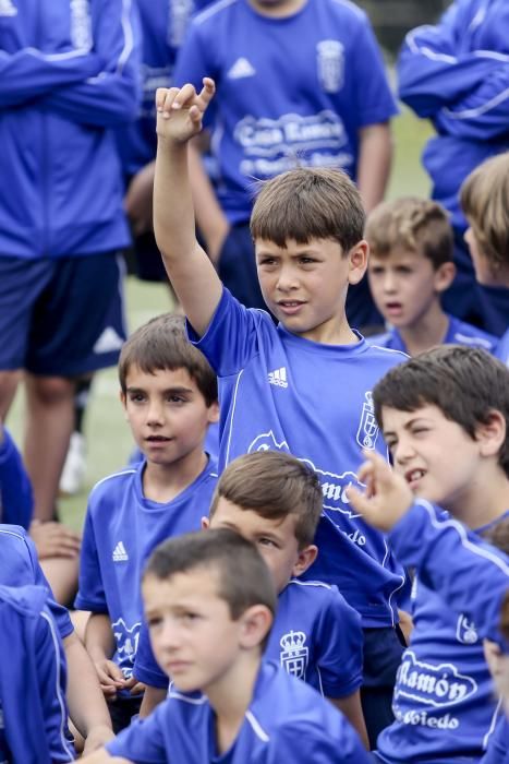 Berjón visita el campus veraniego del Oviedo.