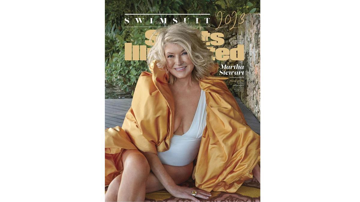 Martha Stewart posa para la portada de 'Sports Illustrated' a sus 81 años