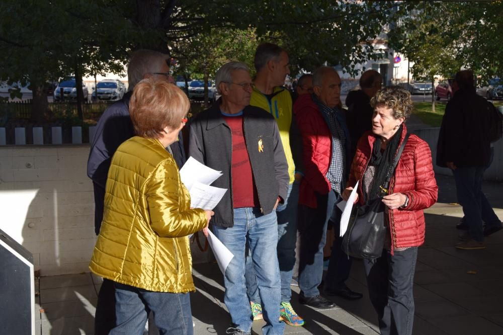 Desenes de persones s'auto inculpen a Berga