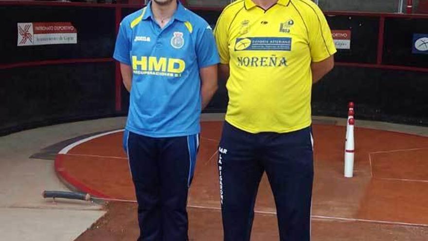 Bernardo Menéndez, a la derecha, con Isidro Valverde.