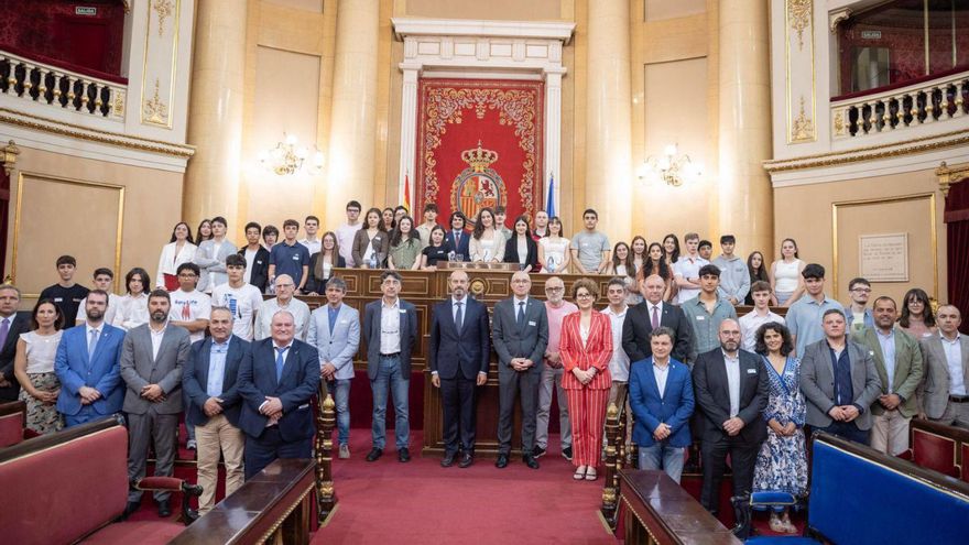 En imágenes: Así fue el histórico pleno en el Senado de un grupo de estudiantes del Noroccidente