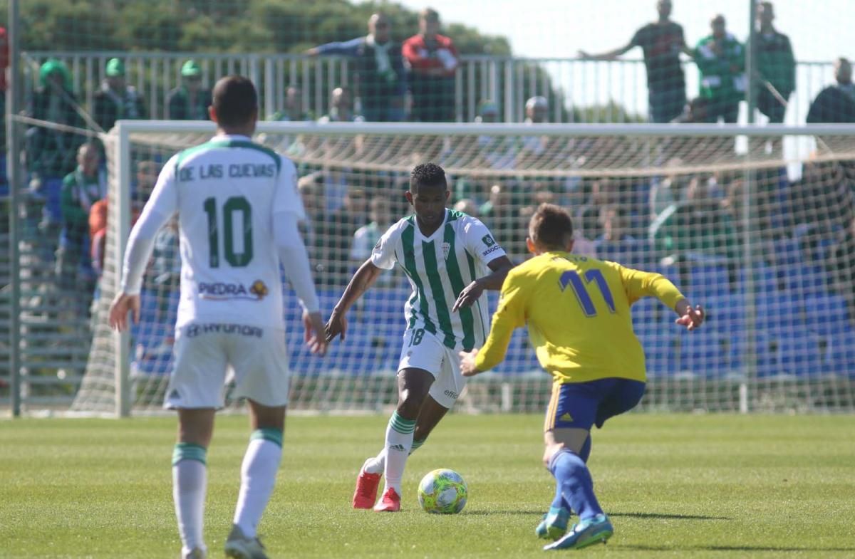 Las imágenes de Cádiz B-Córdoba CF