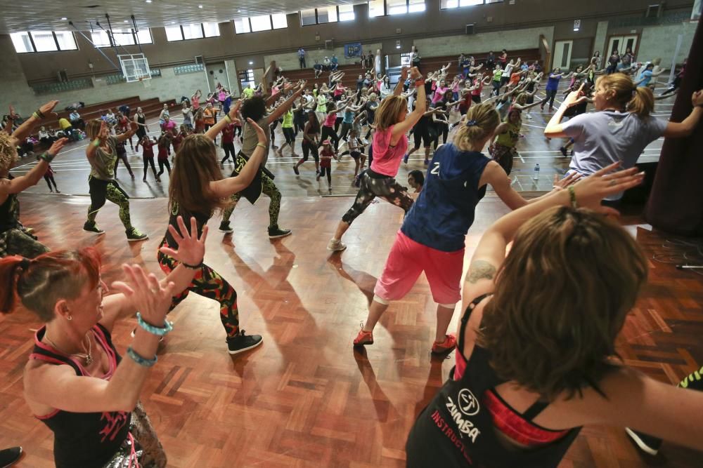 Zumba solidario en las Teresianas