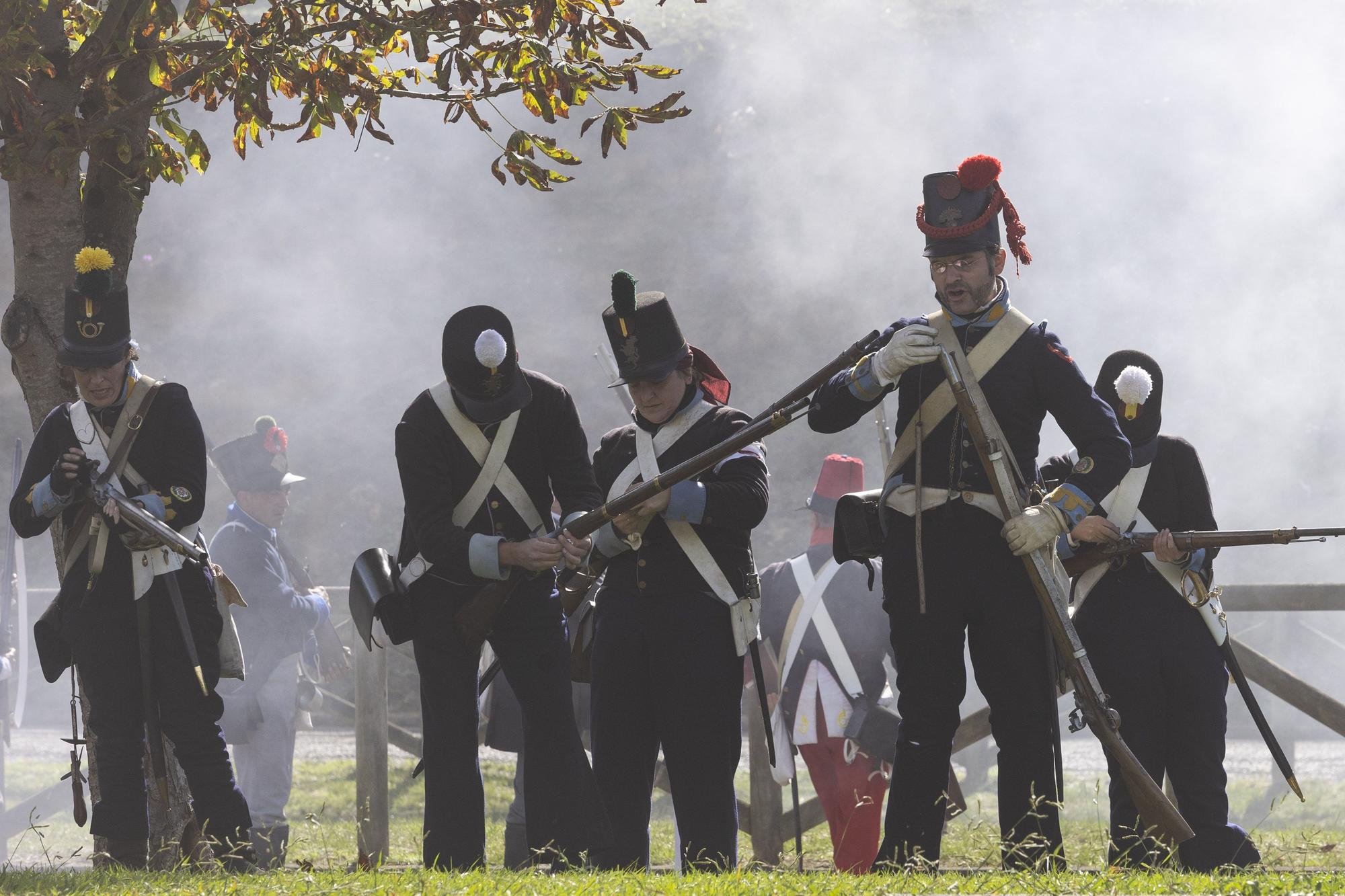 EN IMÁGENES: Así fue la recreación de la batalla del Desarme, en Oviedo