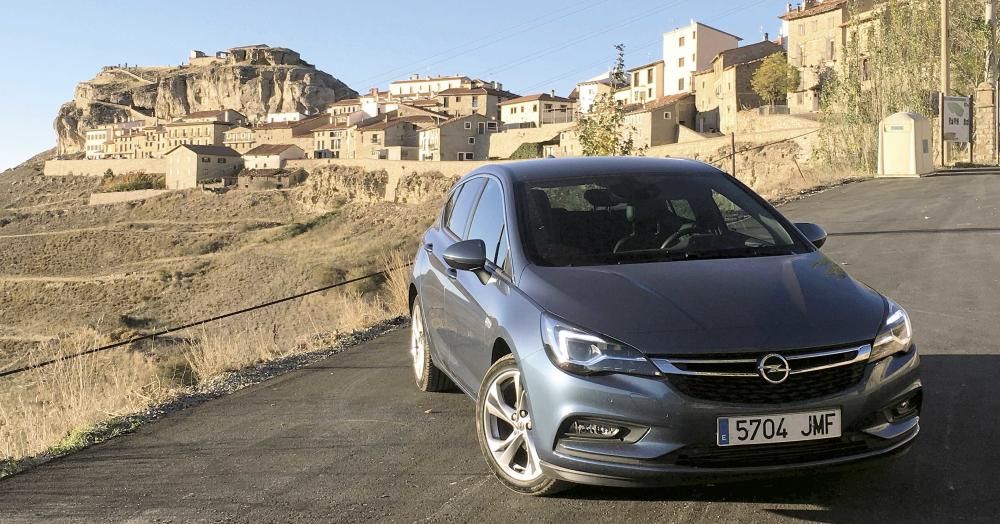 OPEL Astra 1.0 T, menos es más