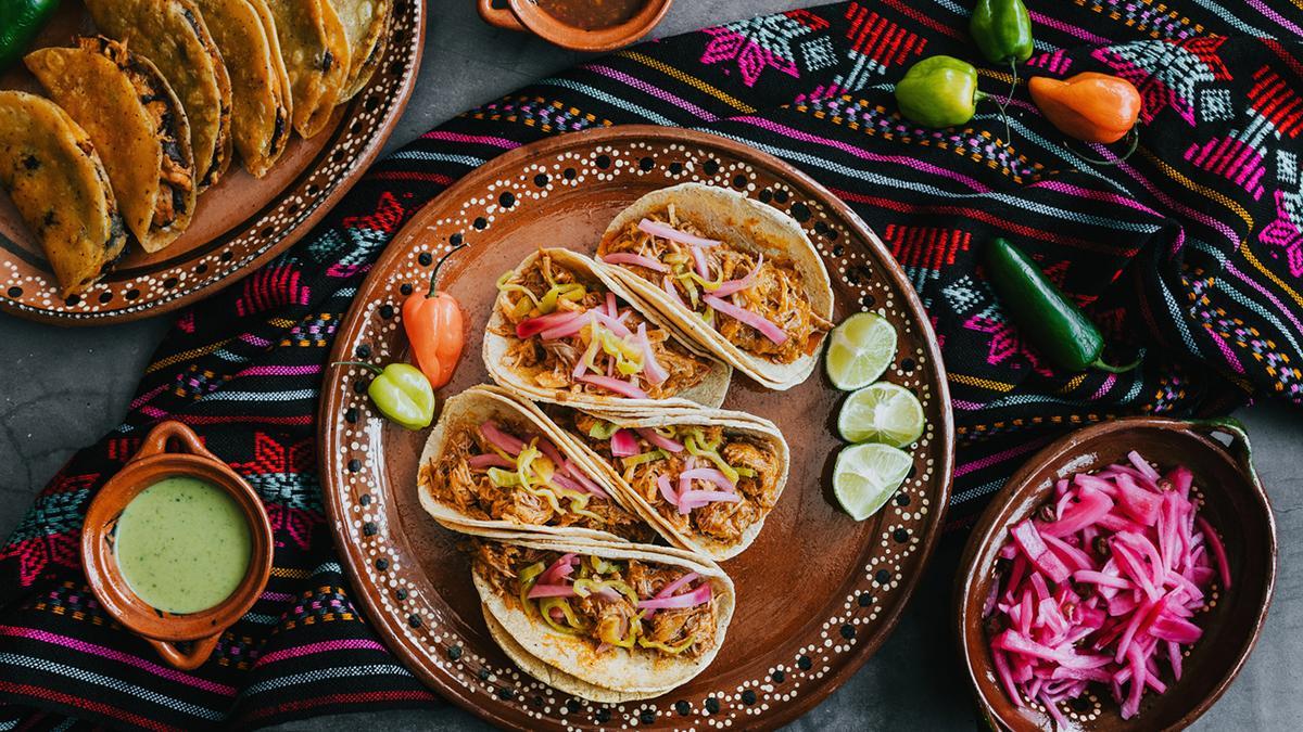 La gastronomía mexicana, con el maíz, los chiles y las salsas como protagonistas, es uno de los grandes viajes dentro del viaje.