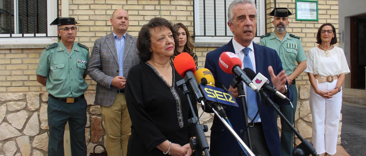 Rafaela Valenzuela y Juan Pérez, durante su comparecencia en Lucena.