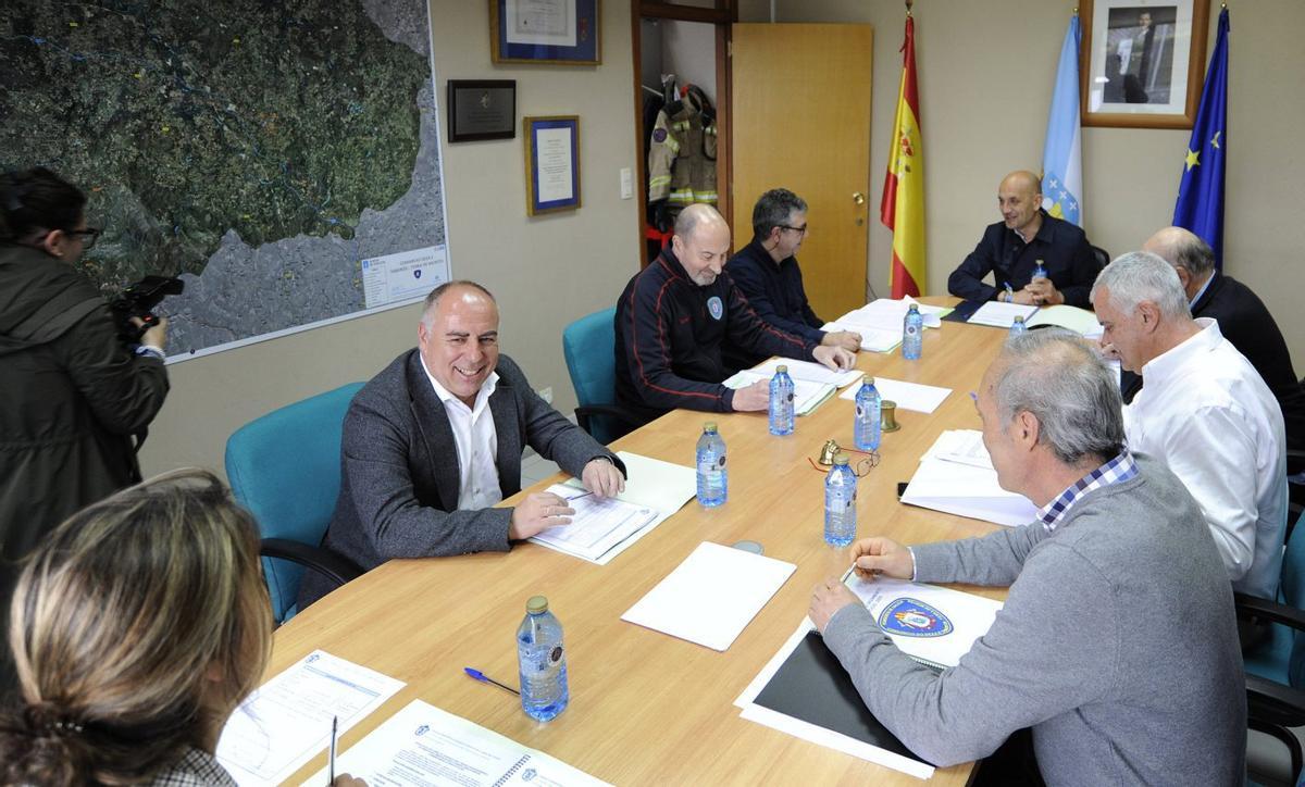 La comisión y el pleno posterior se celebraron en la sede del servicio en Silleda. | BERNABÉ/JAVIER LALÍN
