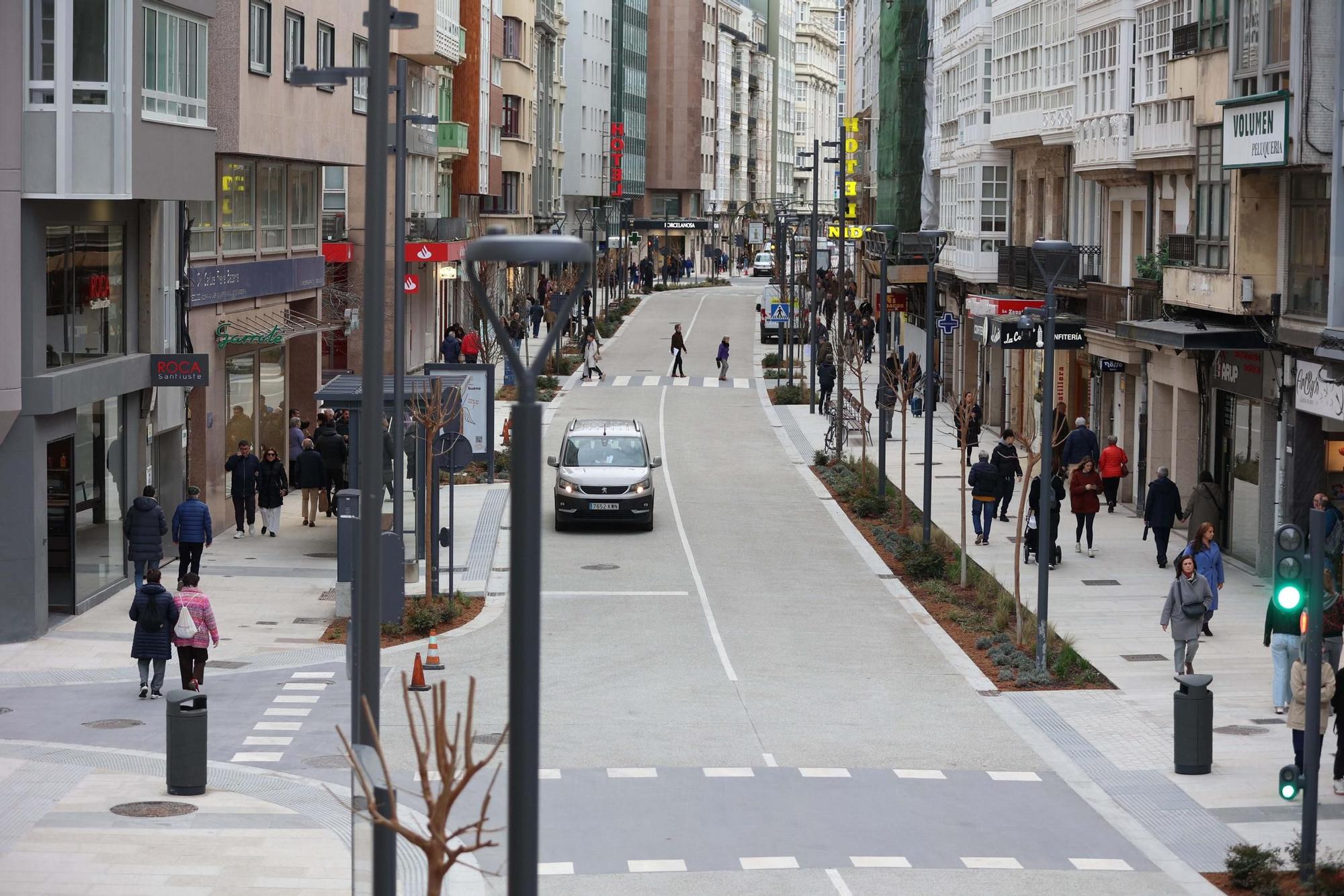 La calle San Andrés reabre al tráfico