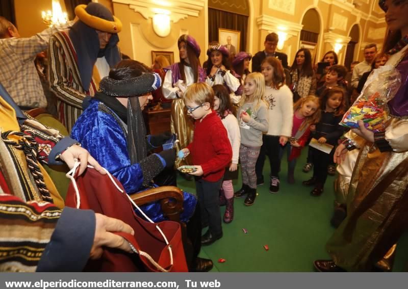 El Cartero Real recogió las ilusiones de los niños de Castellón